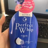 Sữa Tắm Perfect Whip hoa hồng và hoa nhài chai 500ml (15688)
